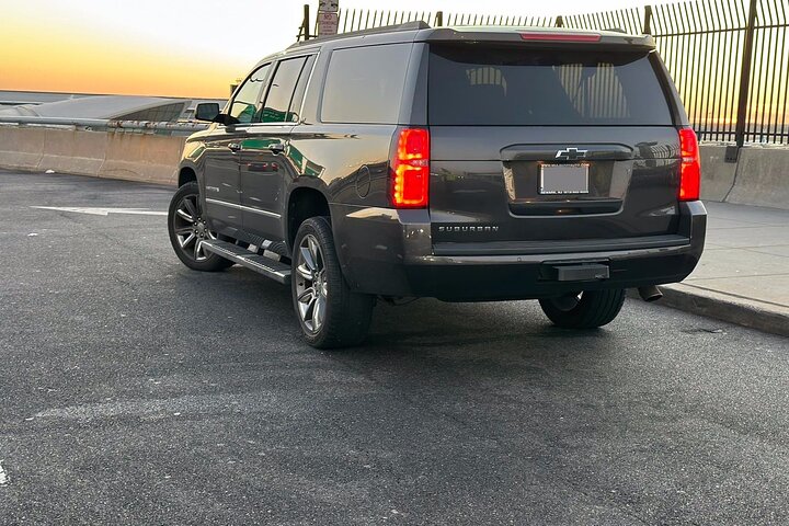 Vancouver Airport-Cypress/Grouse Mountain Private Transfer